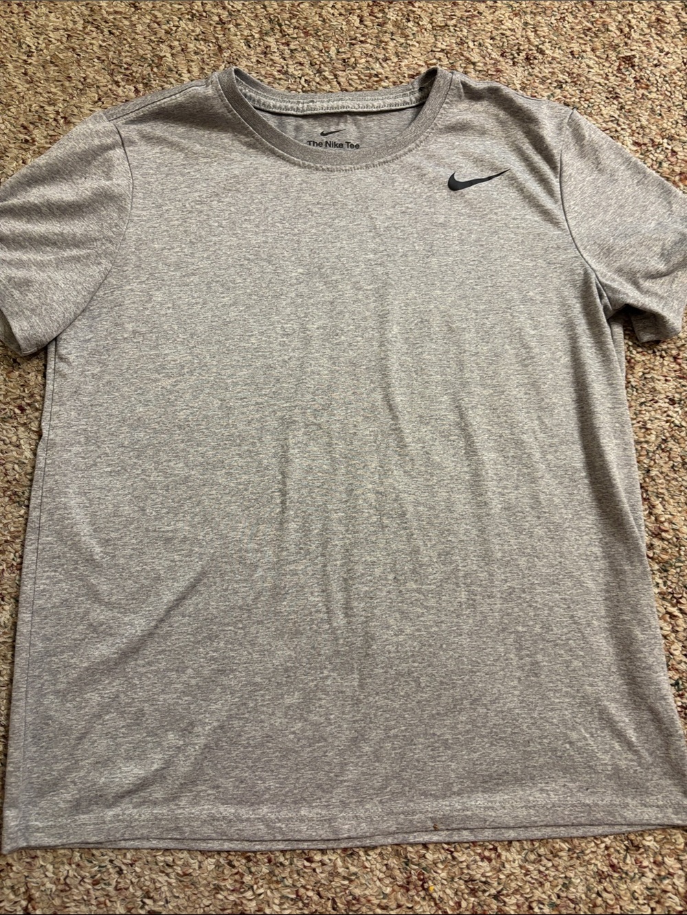 Nike women’s Small gray Dri-FIT Crew Neck Shirt